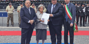 Medaglia d’oro alla famiglia Camboni, Durigon: «Gianluca esempio dei valori della Repubblica»