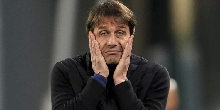 Napoli, è crisi profonda: l’Inter è un miraggio e ora c’è la Champions, Conte chiamato all’impresa