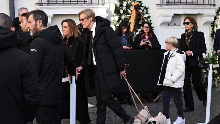 In diecimila a Roma per salutare Valentino, domani i funerali