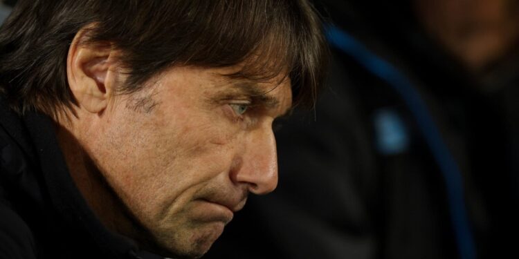 Conte sotto accusa: 247 milioni per nulla. Il Napoli ha fallito su tutto e De Laurentiis…