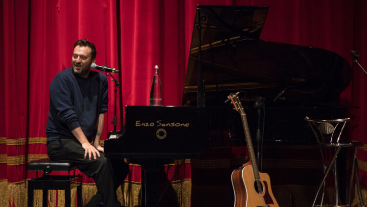 Essere scelti e fragilità, Cesare Cremonini incontra gli studenti Unical