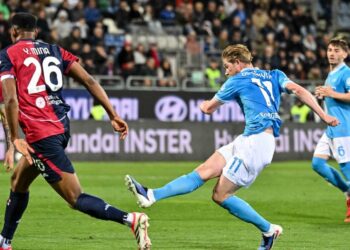Pagelle Cagliari-Napoli: McTominay detta legge, nervosismo Hojlund. Palestra delude!
