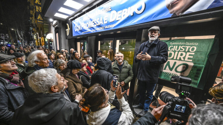 Teatro sold out per il No, monologo Jacopo Fo per chi è rimasto fuori