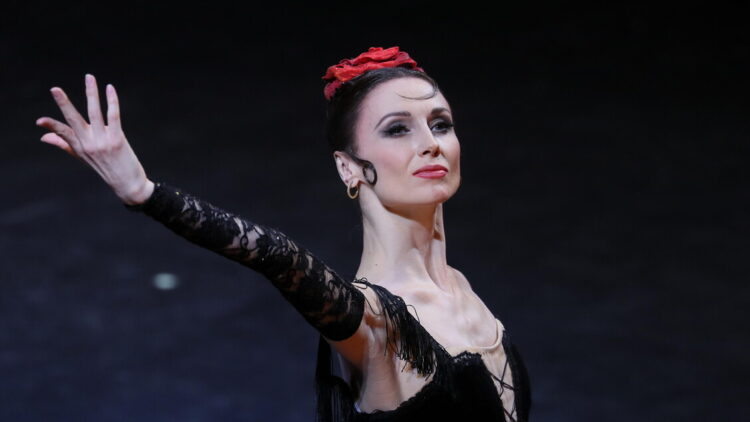 Svetlana Zakharova del Bolshoi non sarà al Gala di danza a Roma, ritirato l’invito
