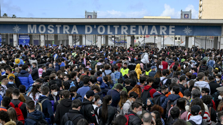 Consiglio comunale Napoli, via toponimi gerarca fascista e Vittorio Emanuele III