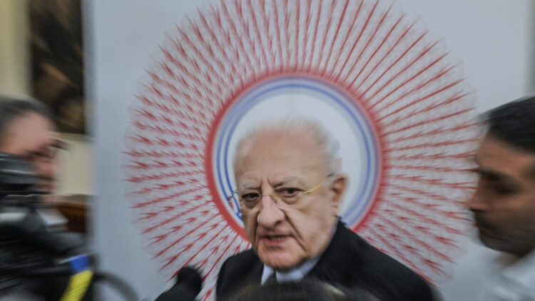 De Luca candidato a Salerno, vacilla asse Pd-M5s in altri comuni