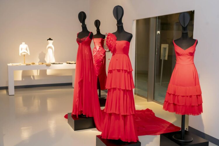 New York celebra la moda e il cinema con la mostra ‘Fashion Frames’