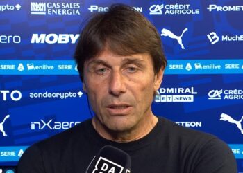 Conte non molla: “Napoli, il sogno non è spento! Preso un cazzotto, Parma con le barricate”
