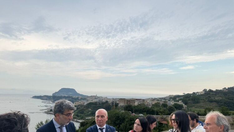 Rischio sismico, la Commissione parlamentare in missione nei Campi Flegrei