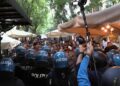 Contestazioni e scontri alla commemorazione di Grilz a Trieste