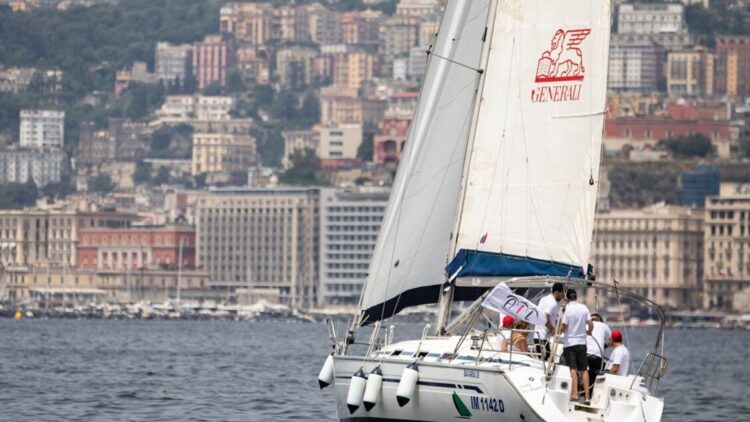 Una domenica in barca a vela per i pazienti ematologici di Napoli