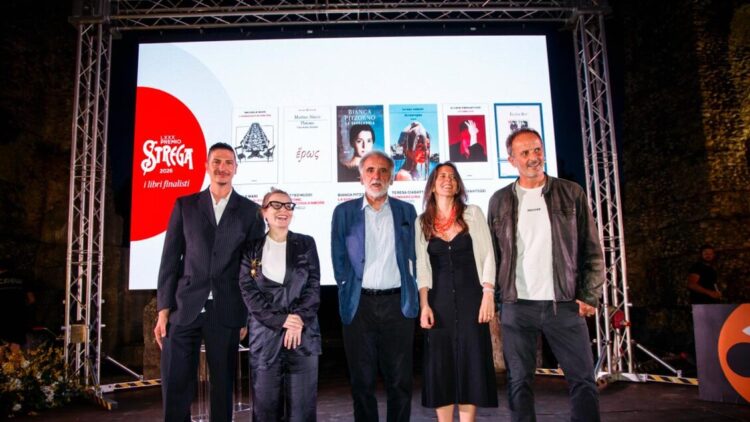Strega, in finale una sestina guidata da Michele Mari, secondo Nucci