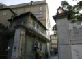 Bimbo di 8 anni cade dal balcone, grave a Roma