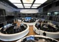 Le Borse chiudono deboli e puntano gli occhi alle Banche centrali