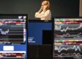 Le Borse chiudono deboli, regge Milano. Prosegue l’incertezza sul Medio Oriente