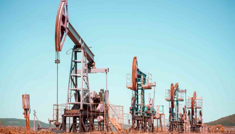Petrolio: accordo USA-Iran fa scendere prezzi ma non dissipa rischio rialzi