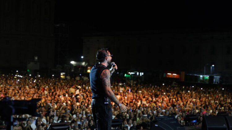 In diecimila alla Reggia di Caserta per lo show di Rosario Miraggio