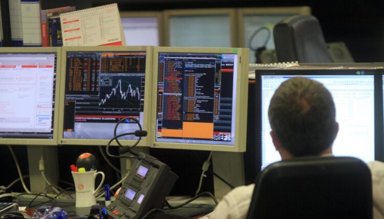 Spread Btp-Bund a 69 punti base, il differenziale crolla con i rendimenti al 3,58%