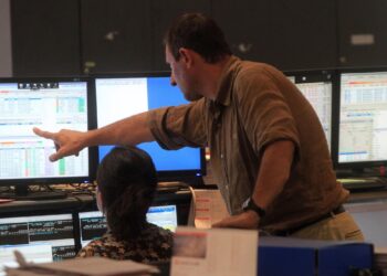 Spread Btp-Bund a 76 punti base, rendimenti al 3,68% per i titoli italiani