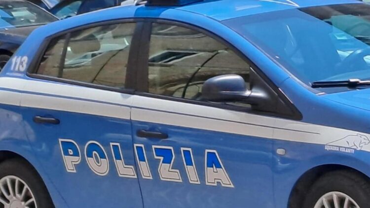 Botte ad alunni minorenni, arrestato insegnante di un centro islamico
