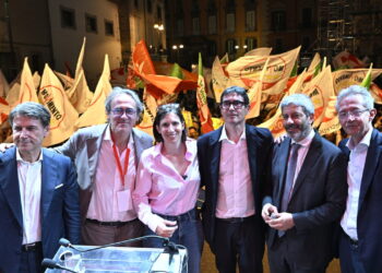 A Napoli la foto di gruppo del campo largo, ‘ora tocca a noi governare’