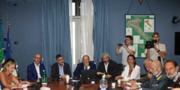 Campi Flegrei: imbarco camion da Pozzuoli, soluzione entro domani