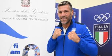 A 44 anni Clemente Russo al centro del ring, ‘odio avere la pancetta dell’ex’
