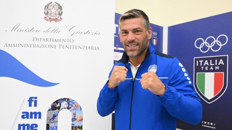 A 44 anni Clemente Russo al centro del ring, ‘odio avere la pancetta dell’ex’