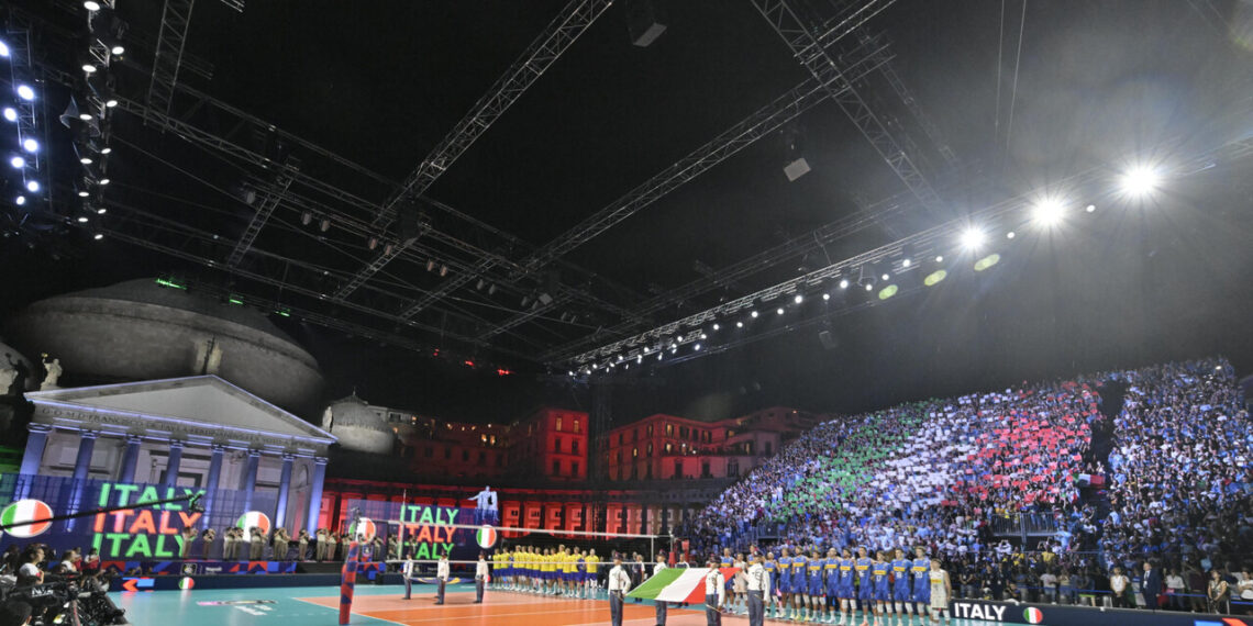 Eurovolley: l’Italia batte Svezia e pioggia, 3-0 a piazza del Plebiscito