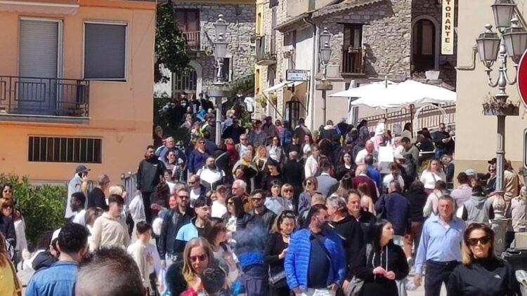 A Pietrelcina boom di fedeli nel giorno di S. Francesco