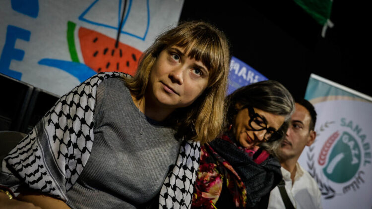 Greta Thunberg ‘Governo italiano fascista, Cpr campi di concentramento’