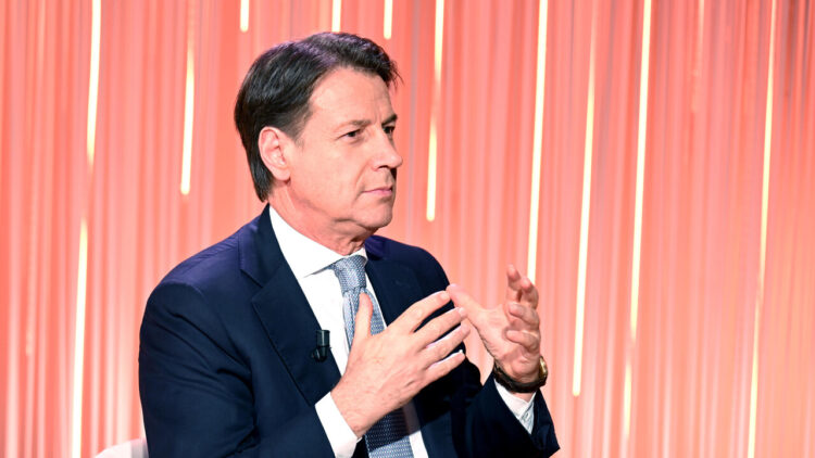Conte preme sugli alleati, tavolo di programma entro ottobre