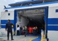 Traghetto si incaglia nel porto di Procida, disagi per 115 passeggeri