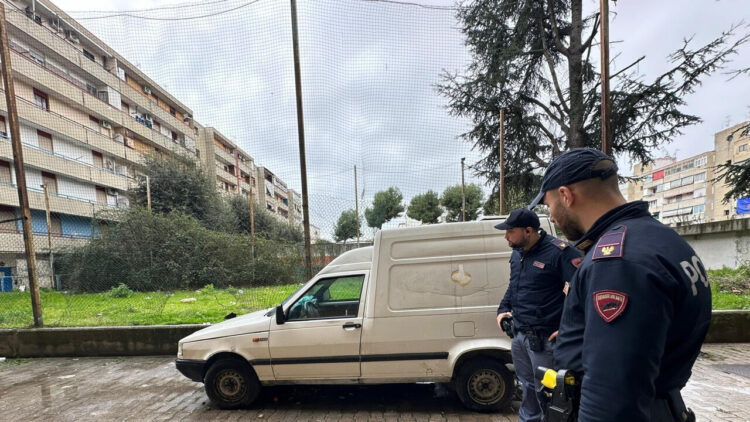 Ventunenne ferito a Napoli, accoltellato dalla sorella di 15 anni