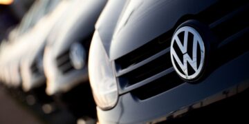 Volkswagen, la strategia per l’Europa: auto prodotte nel continente e nuovi modelli elettrici